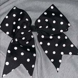 Polkadot bow